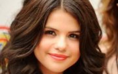 Nova música da Selena Gomez, criada por Britney Spears: "Whiplash"