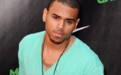 Chris Brown ganha, perde para Rihanna e ganha novamente um dos prêmios do BET Awards