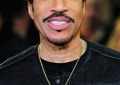 Lionel Richie desbanca Minaj na parada Billboard