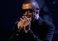 ‘Canto aos que salvaram minha vida’, diz George Michael ao retomar turnê